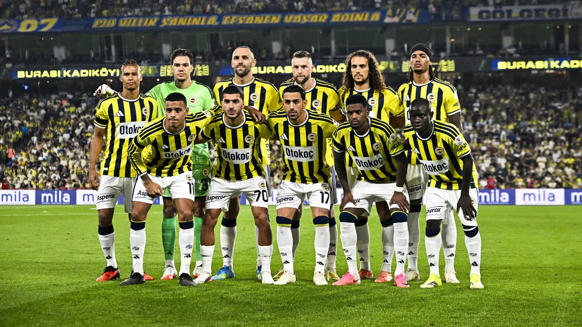 Fenerbahçe Roma Maçı Canlı: İlk 11'ler Açıklandı