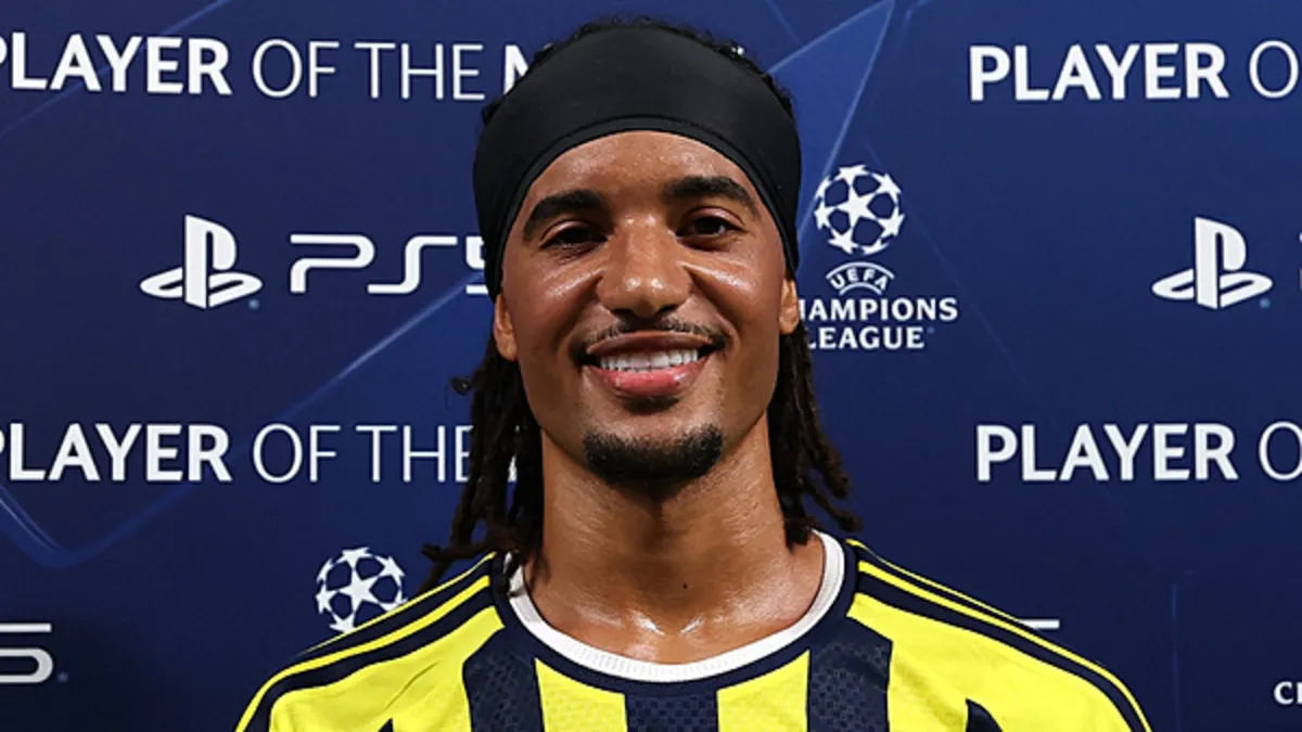 Fenerbahçe - Roma maçında en iyi oyuncu Archie Brown