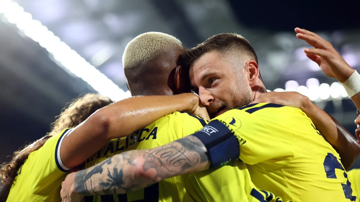 Fenerbahçe'nin Şampiyonlar Ligi Play-Off Rakibi Belli Oldu: Maç Tarihleri