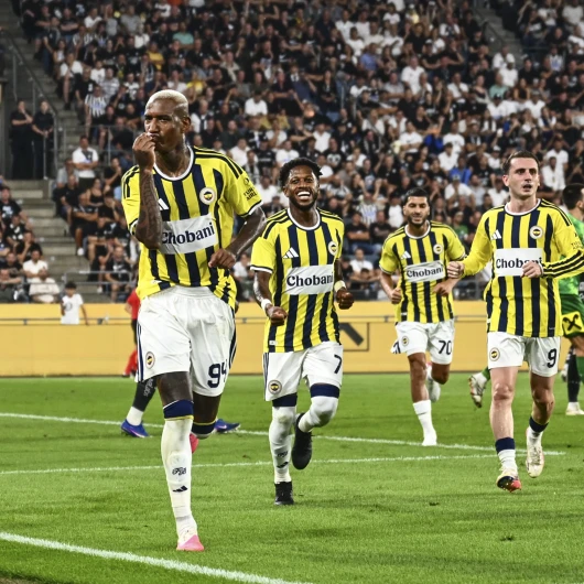 Fenerbahçe Şampiyonlar Ligi'nde Play-Off Turuna Yükseldi