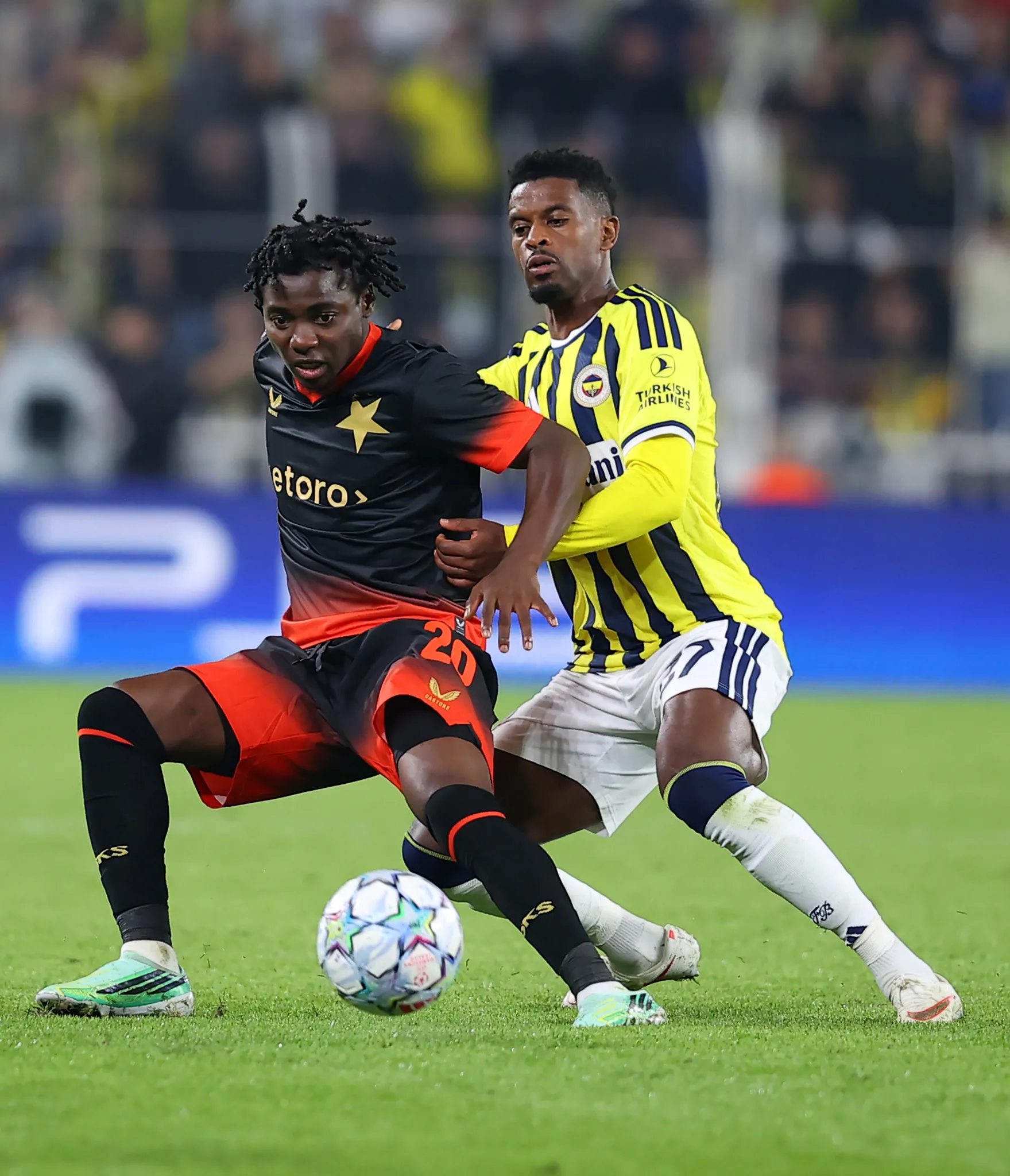 Fenerbahçe 2-0'dan 2-2'ye: Slavia Prag maçında istifa sesleri yükseldi