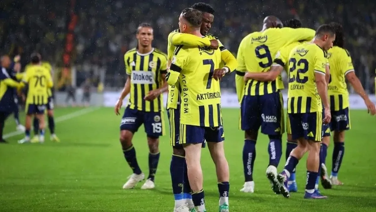 Fenerbahçe Slavia Prag maçı canlı: Şampiyonlar Ligi'nde kritik gece