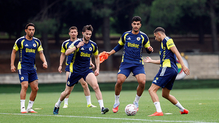 Fenerbahçe'nin Sturm Graz Maçı Kamp Kadrosu Açıklandı
