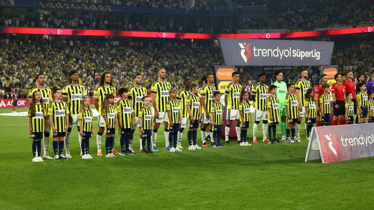 Fenerbahçe, Süper Lig'de Eyüpspor'u Konuk Ediyor
