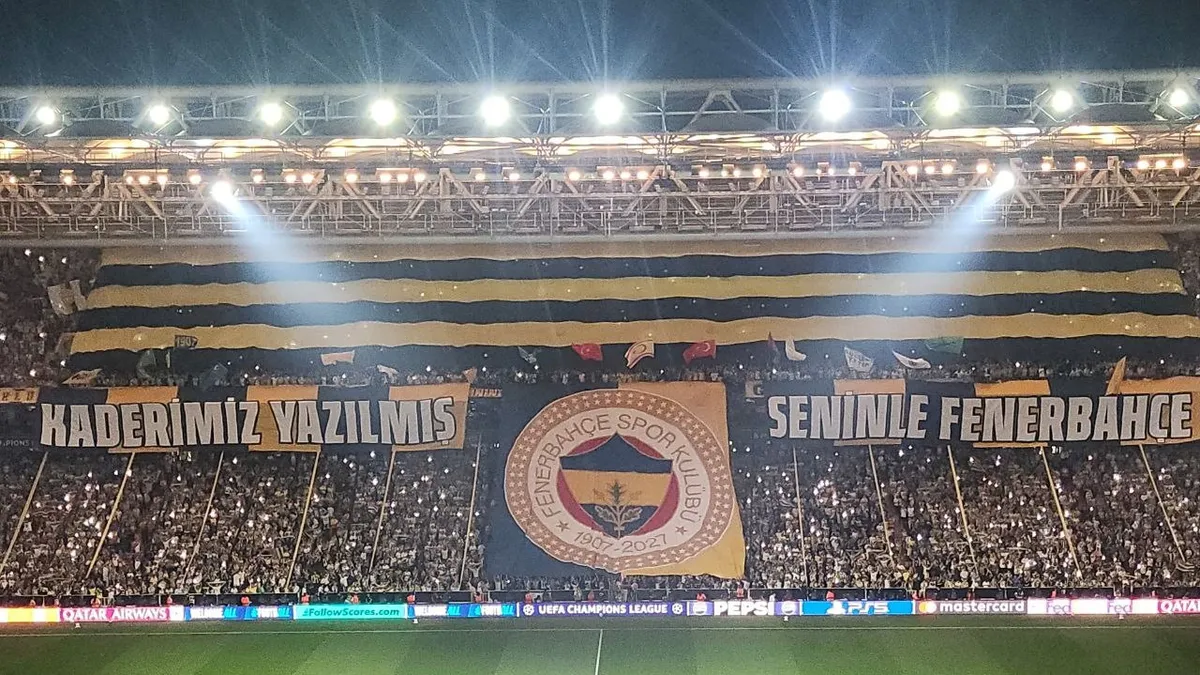 Fenerbahçe Taraftarından Avrupa'ya Mesaj: Burası Kadıköy