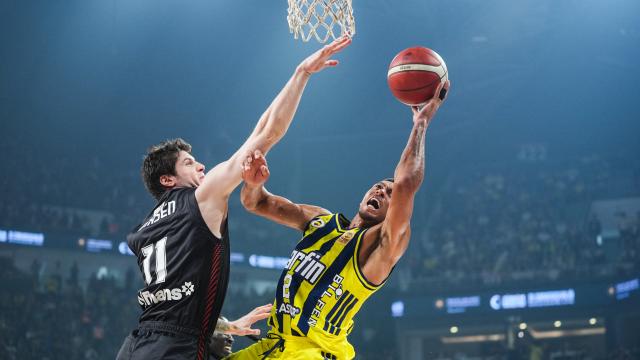 Fenerbahçe Tarfin, Cumhurbaşkanlığı Kupası'nı 72-59 ile Kazandı