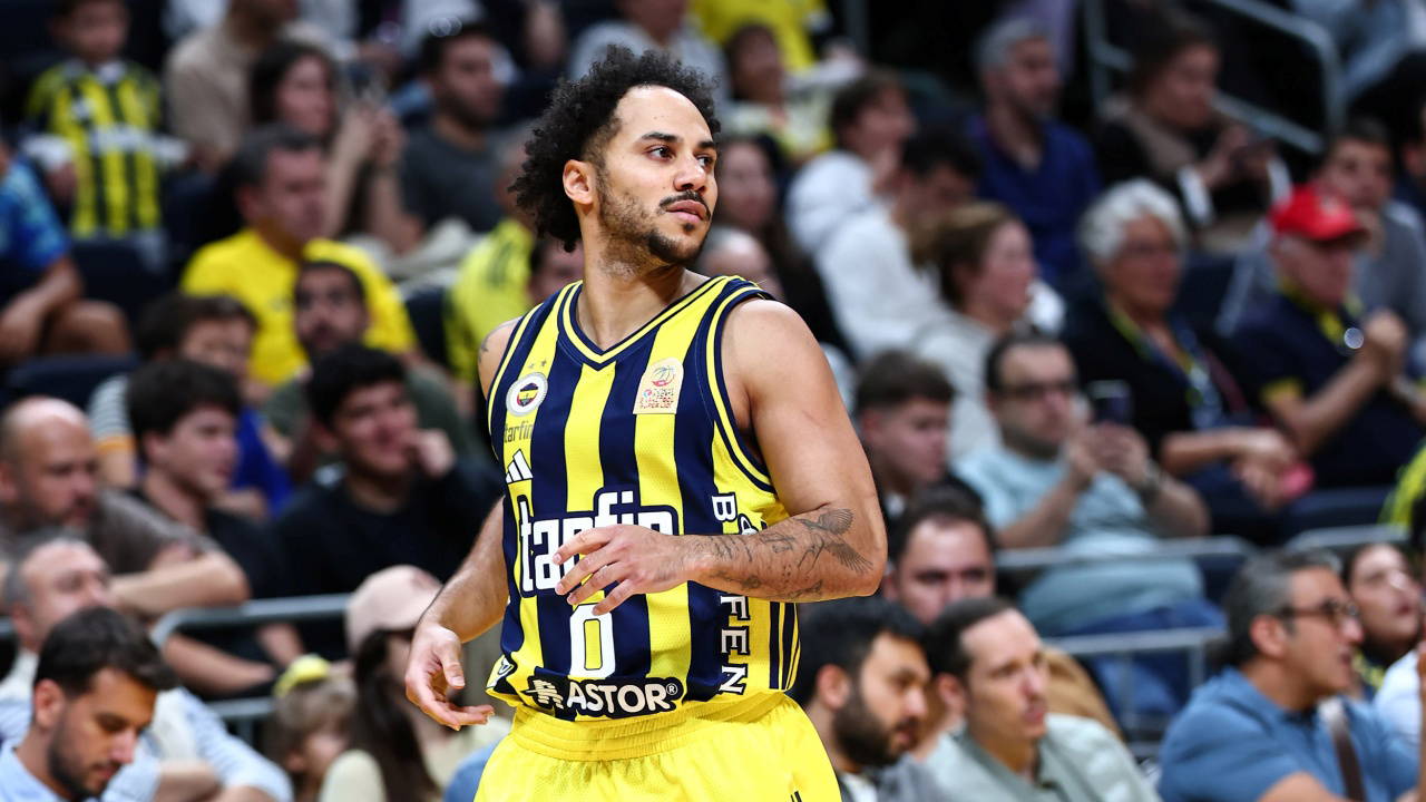 Fenerbahçe Tarfin evinde kazandı: Shane Larkin'den ilk