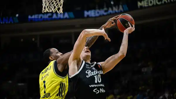 Fenerbahçe Tarfin sahasında Partizan'ı 74-65 mağlup etti