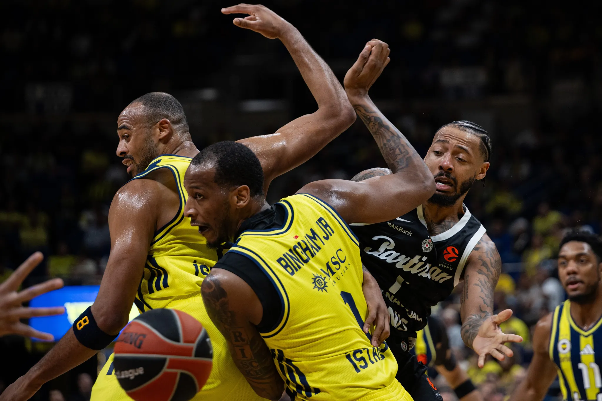 Fenerbahçe Tarfin, Partizan'ı 74-65 Yendi: 6. Haftada 5. Galibiyet