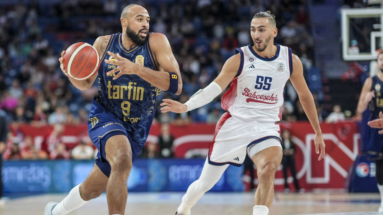 Fenerbahçe Tarfin, Sezona Bahçeşehir Koleji Yenilgisiyle Başladı