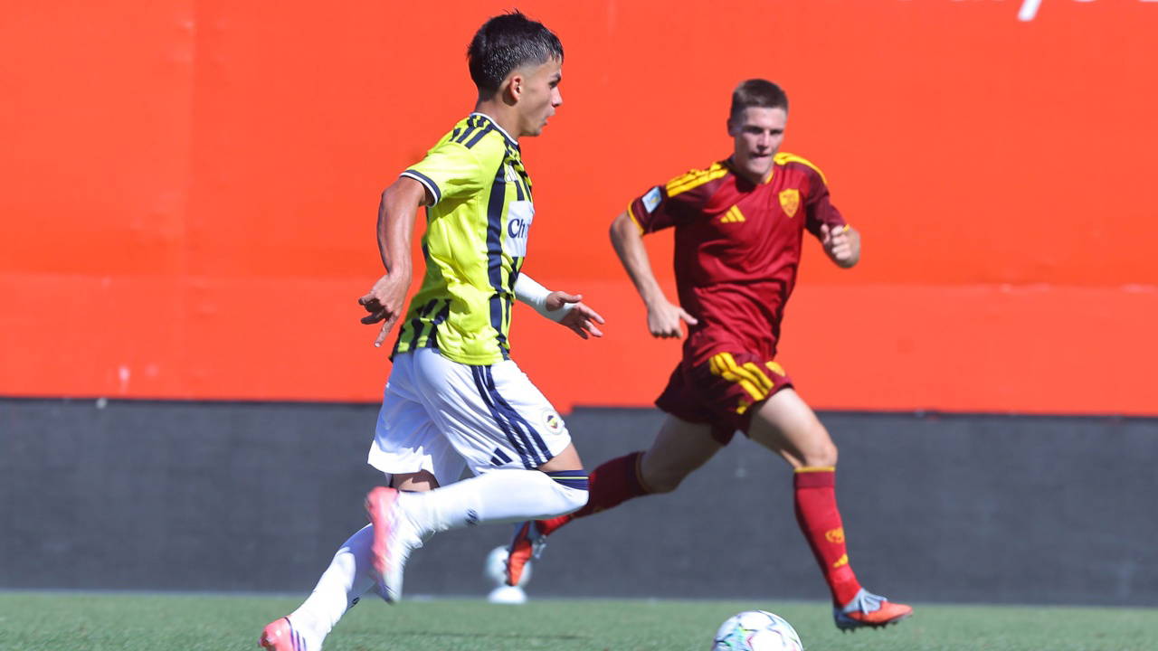 Fenerbahçe U19, Gençlik Ligi'nde Roma'ya 4-2 Yenildi