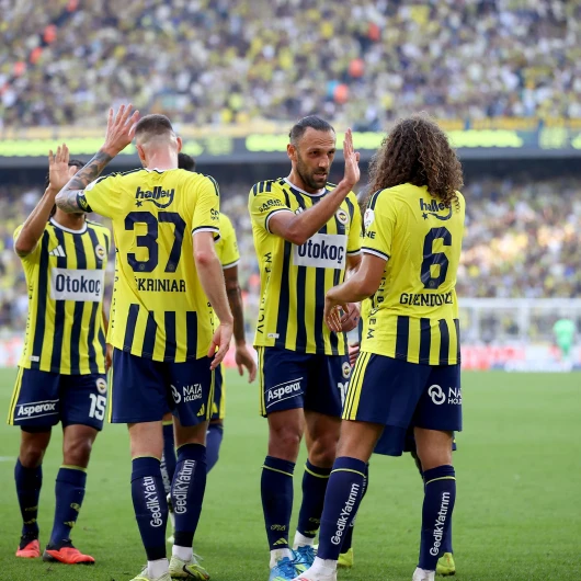 Fenerbahçe'ye UEFA Müjdesi: Guendouzi'nin Cezası Ertelendi