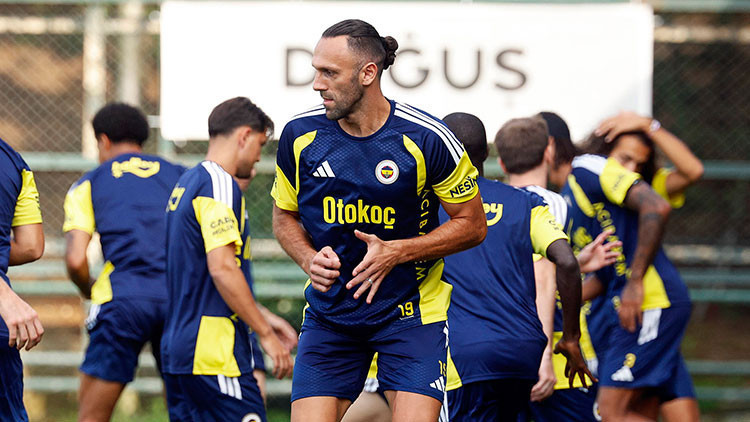 Fenerbahçe'de Vedat Muriqi Sturm Graz Maçı Öncesi Takımla Çalıştı