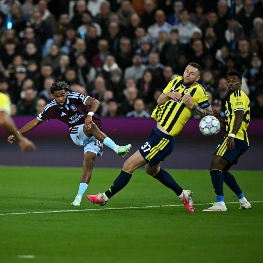 Fenerbahçe Villa Park'ta 6-0 mağlup: Şampiyonlar Ligi'nde ağır yenilgi