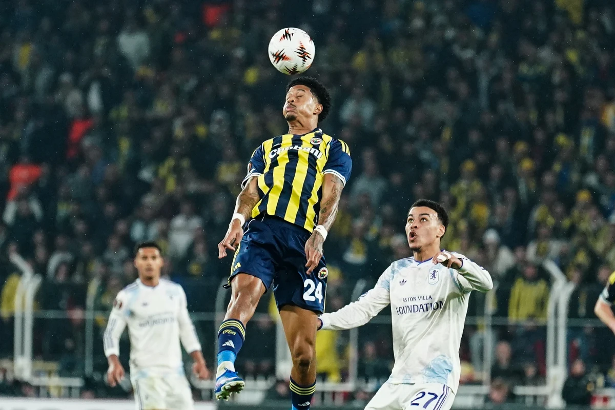Fenerbahçe'de yıldız isim Aziz Yıldırım'a gitmek istediğini söyledi
