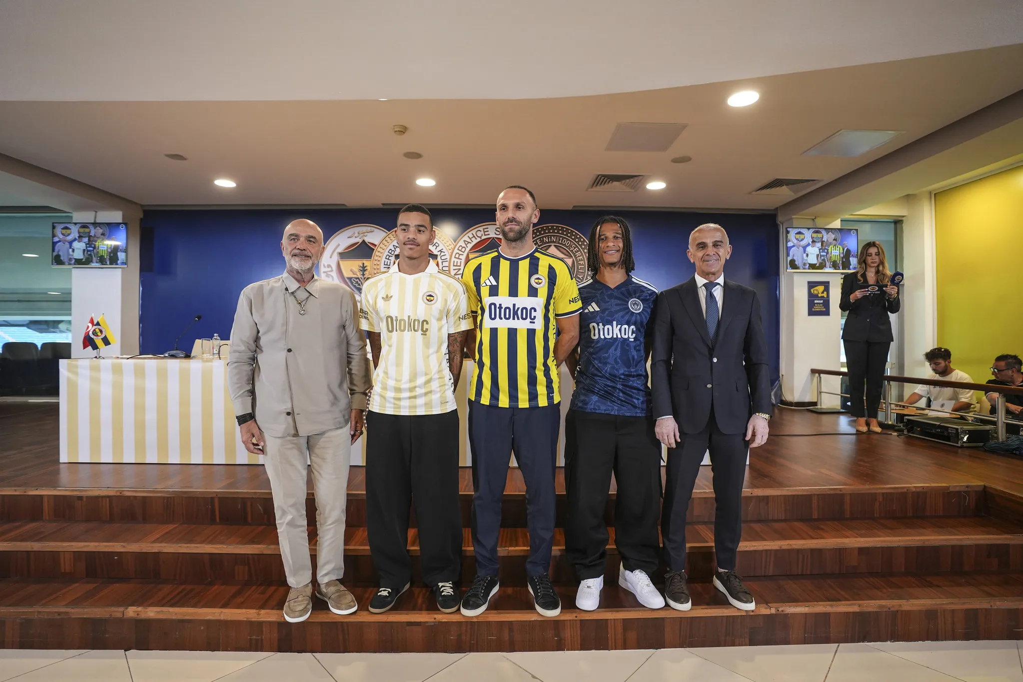 Fenerbahçe'den yıldız transfer: Greenwood, Aké ve Muriqi resmen sarı-lacivertli