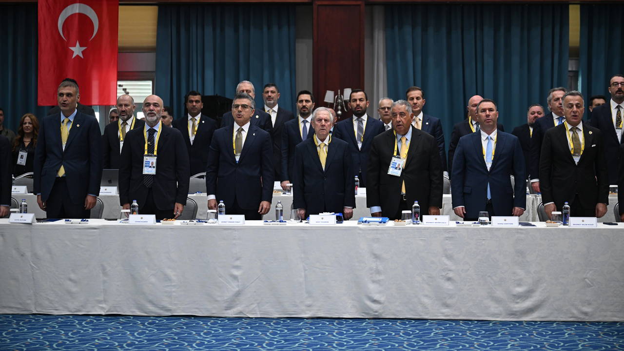 Fenerbahçe'de Yüksek Divan Kurulu Toplantısı Gerçekleşti