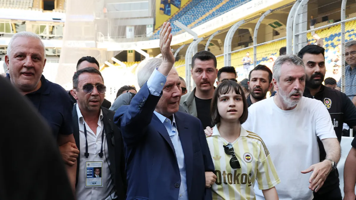 Fenerbahçe'de Aziz Yıldırım yeniden başkan seçildi