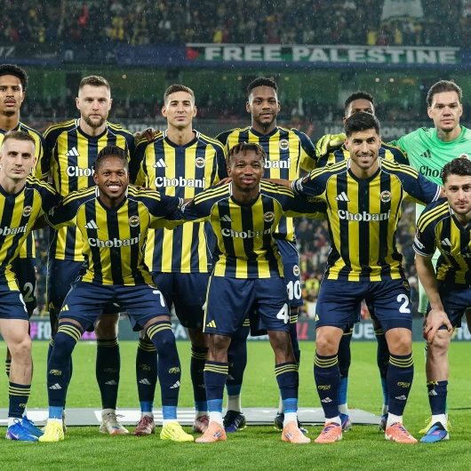 Fenerbahçeli Eski Yıldıza Çıplak Gezi İddiası
