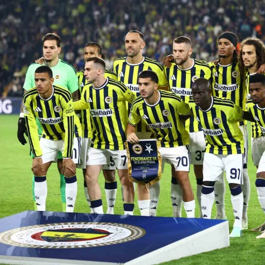 Fenerbahçeli yıldızın derbi öncesi imaj değişikliği sosyal medyada gündem oldu