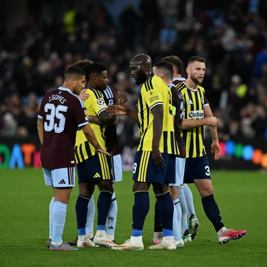 Fenerbahçe'nin Aston Villa yenilgisi dünya basınında: 'Çok sert ifadeler