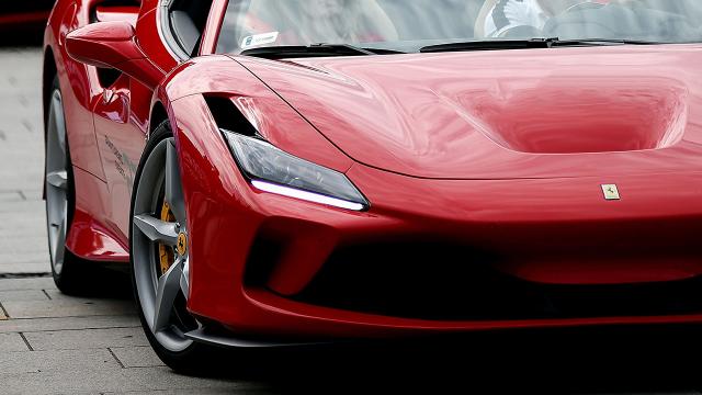 Ferrari'nin elektrikli Luce modeli hisseleri çakıldı