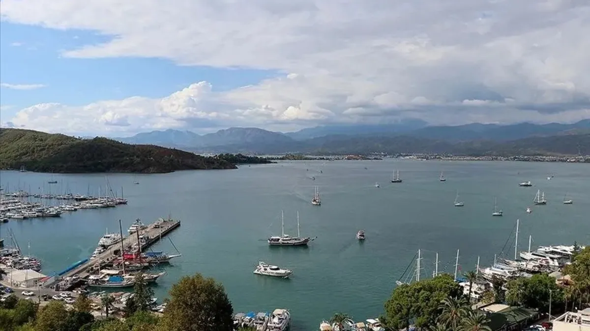 Fethiye Körfezi'nde Dev Dip Çamuru Temizliği Başlıyor