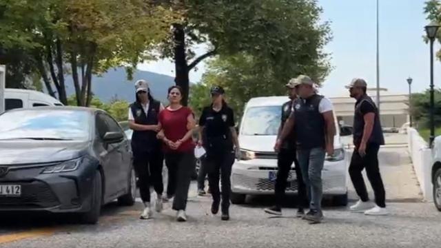 FETÖ Firarisi Burkay Karatepe'nin Ablası Adliyede