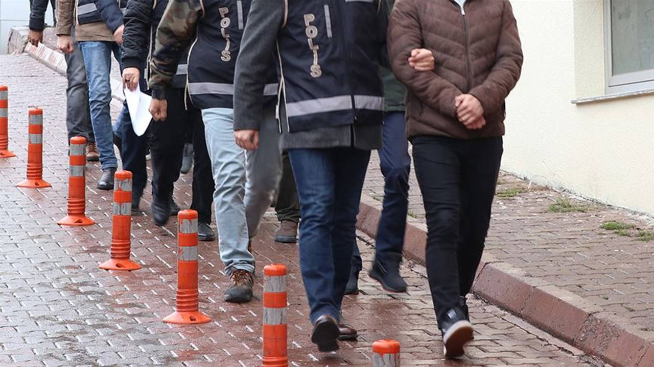 FETÖ operasyonunda 973 şüpheliye işlem: 704 gözaltı, 269 firari