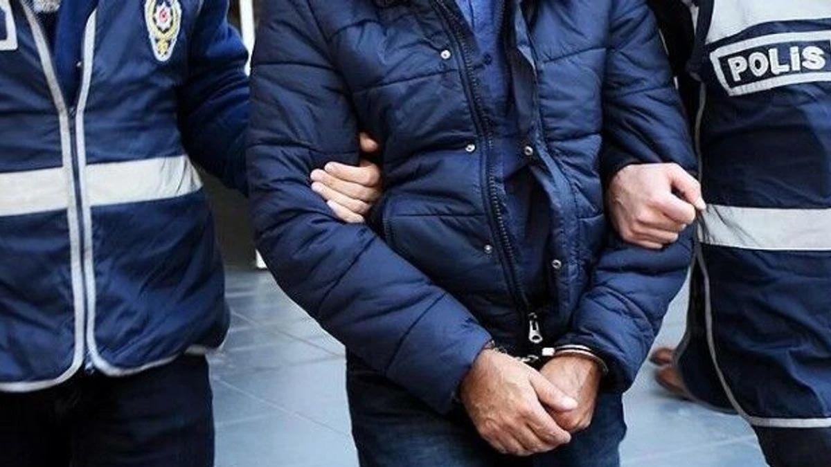 FETÖ/PDY Üyeliğinden Aranan Şüpheli İzmir Çiğli'de Yakalandı