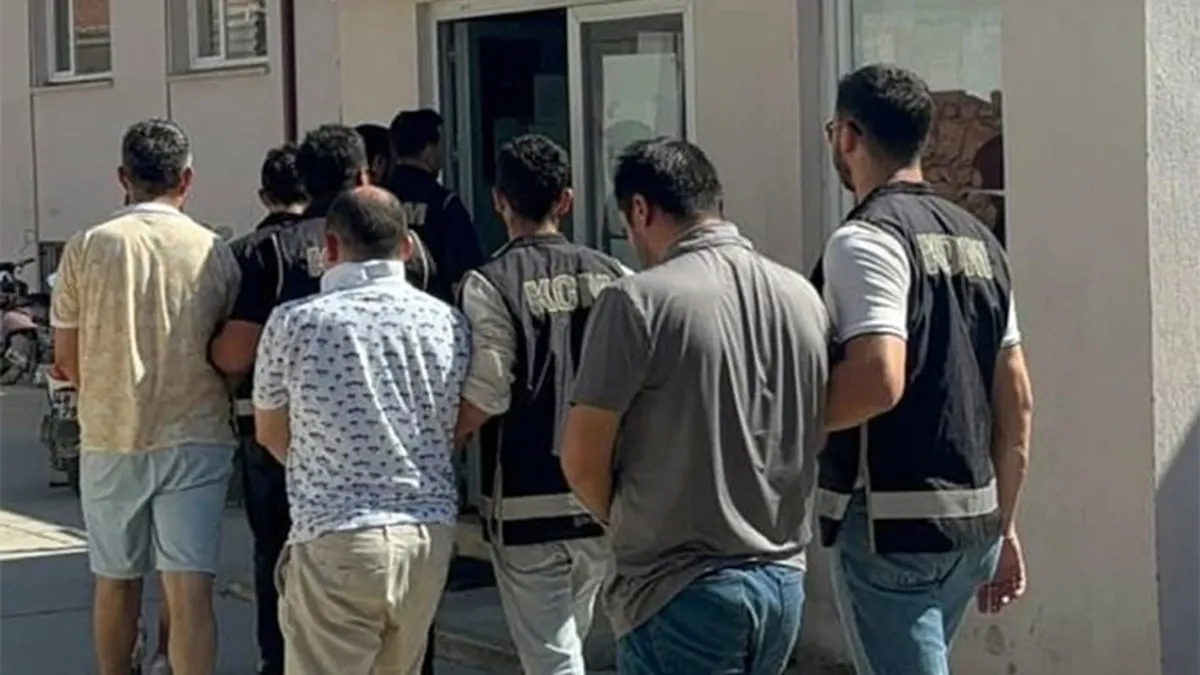 FETÖ Şüphelileri Yurt Dışına Kaçarken Datça'da Yakalandı