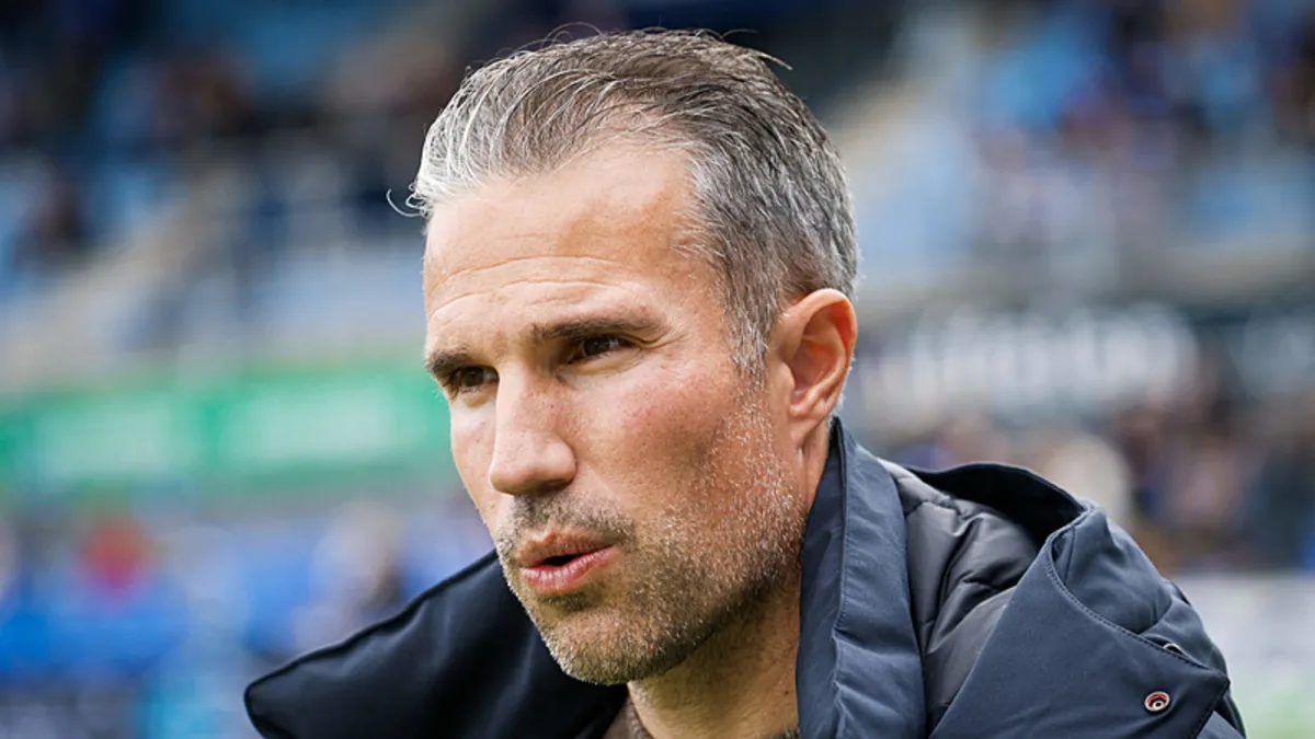 Feyenoord, Robin van Persie ile yollarını ayırdı