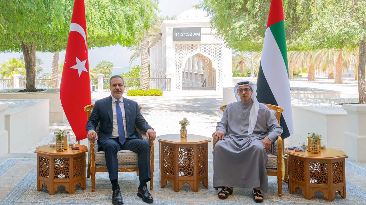 Fidan, BAE Devlet Başkan Yardımcısı Şeyh Mansur bin Zayed ile görüştü