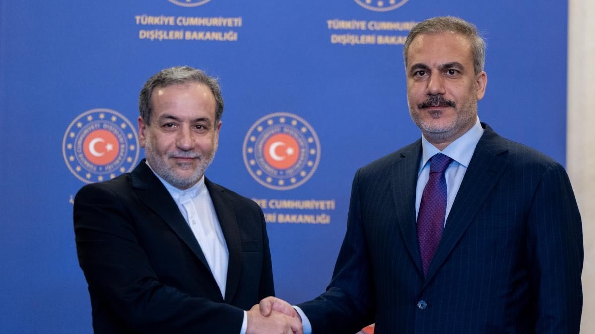 Fidan ve İranlı mevkidaşı Arakçi bölgesel gelişmeleri görüştü