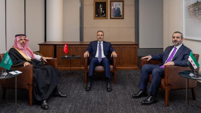Fidan, New York'ta Türkiye-Suriye-Suudi Arabistan üçlü dışişleri toplantısına ev sahipliği yaptı