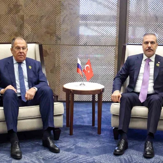 Fidan ve Lavrov, CICA Zirvesi'nde bir araya geldi