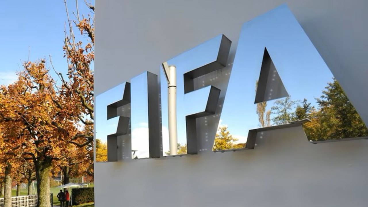 FIFA 4 Türk Kulübüne Transfer Yasağı Verdi