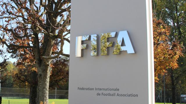 FIFA siyasi buldu, Haiti milli takım formasını değiştirdi