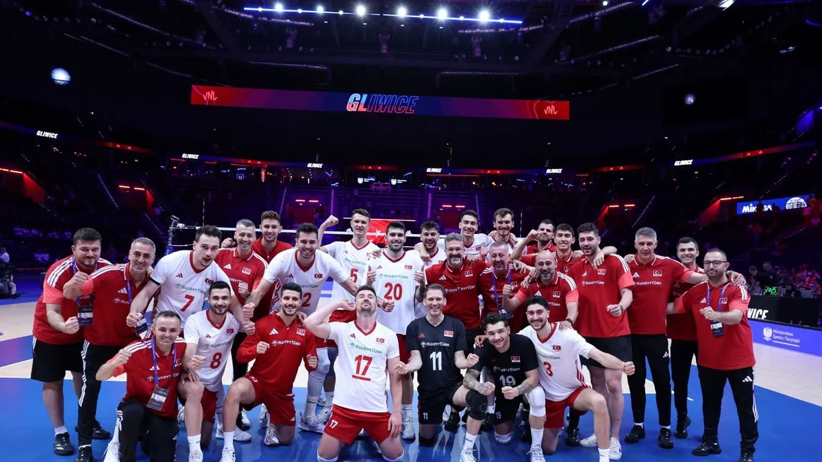 Filenin Efeleri Çin'i 3-0 Geçti