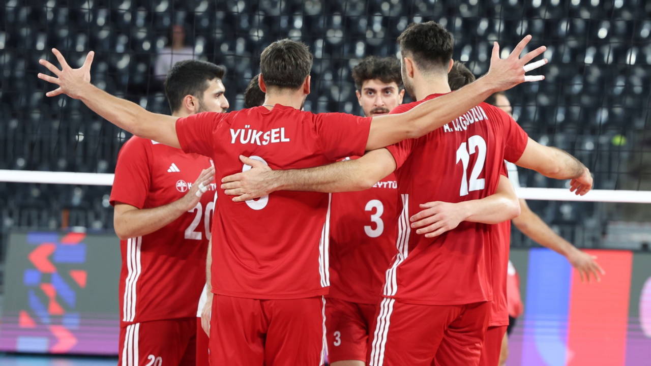Filenin Efeleri'nden Avrupa Voleybol Şampiyonası'nda ilk galibiyet