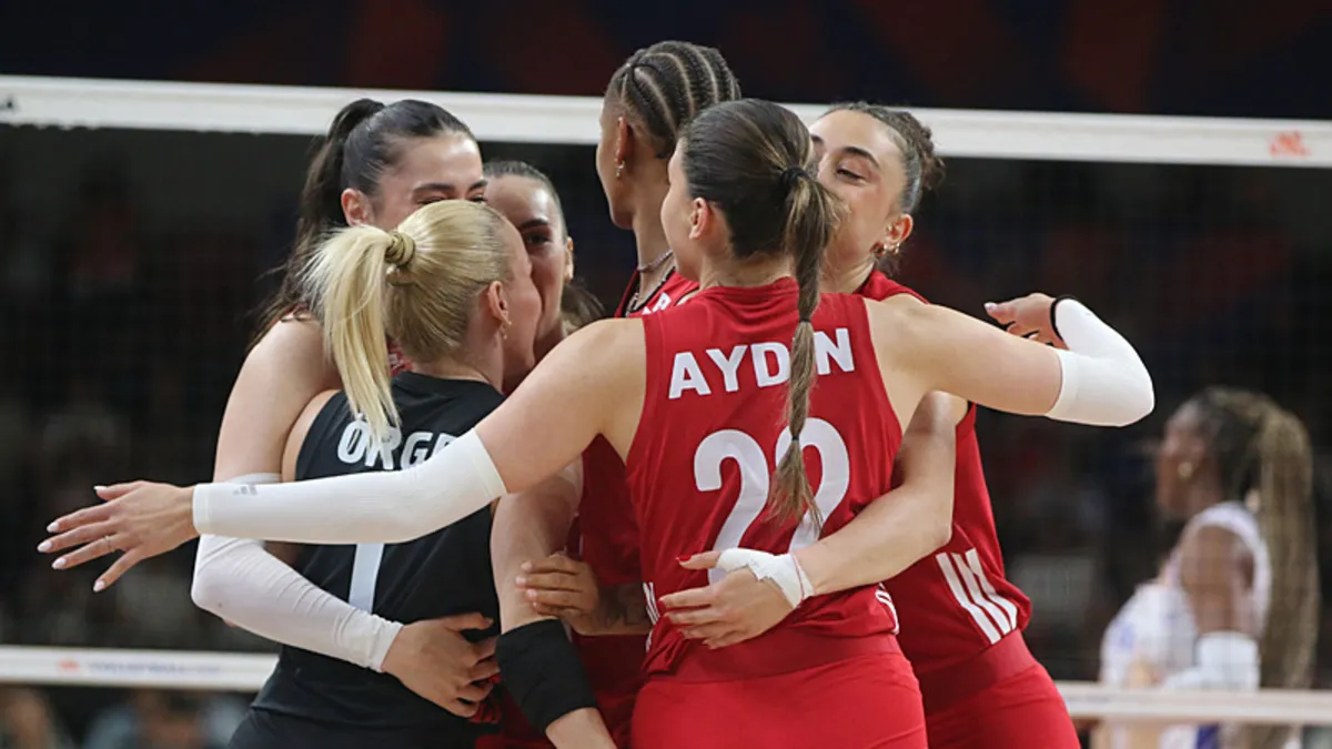 Filenin Sultanları Almanya'yı 3-2 yenerek beşinci galibiyetini aldı