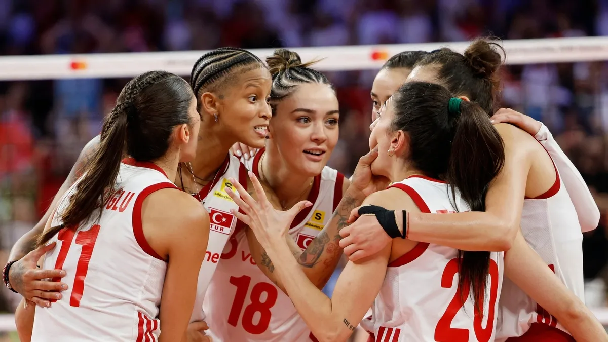 Filenin Sultanları Avrupa şampiyonu! İtalya'yı 3-2 yendi