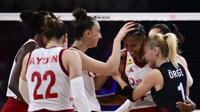 Filenin Sultanları Polonya'yı Devirdi: 7. Galibiyet