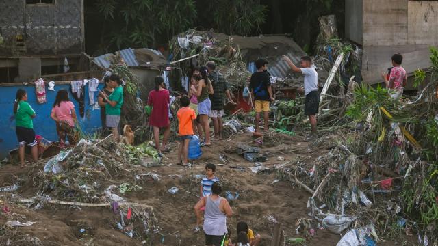 Filipinler'deki 7.8 Büyüklüğündeki Depremde Can Kaybı 68'e Yükseldi