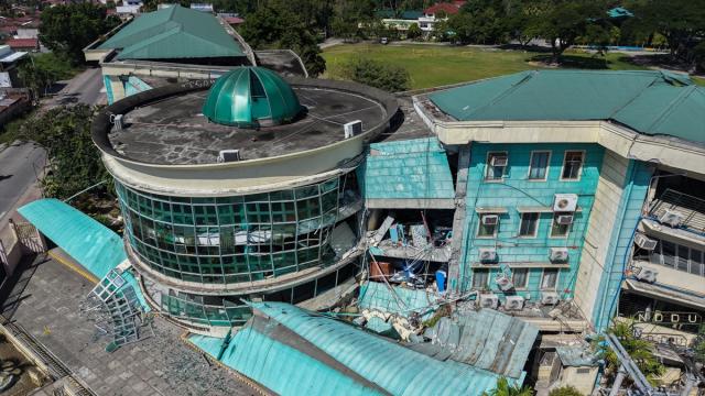 Filipinler'de 7,8 Büyüklüğündeki Deprem: Can Kaybı 78'e Yükseldi