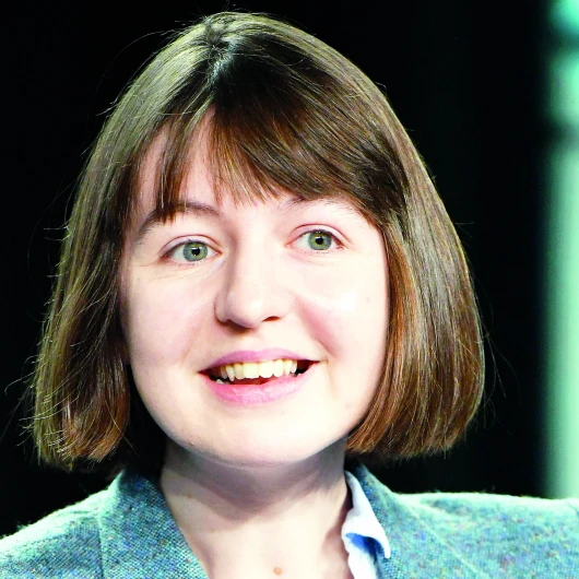 Filistin destekçisi yazar Sally Rooney'nin kazancına blok
