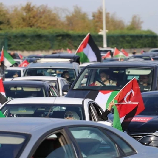 Filistin Kara Konvoyu Irak'ta Mahsur: Gazze'ye Giden Yol Engel mi