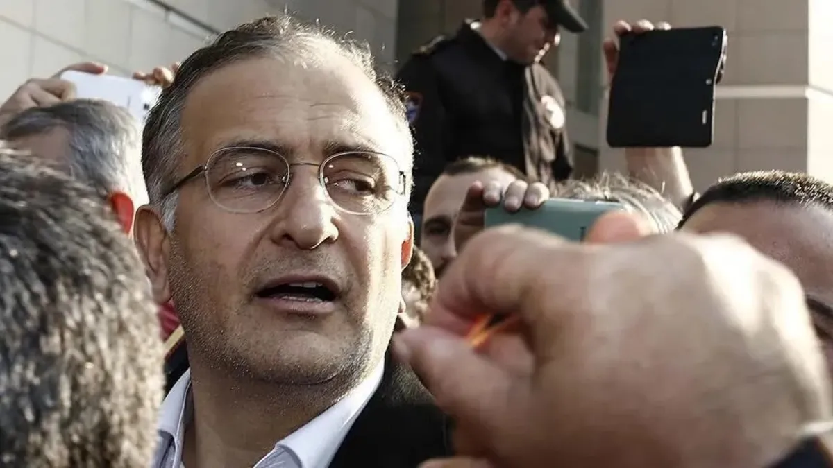 FFirari FETÖ’cüler gazeteci maskesiyle dezenformasyon yapıyor