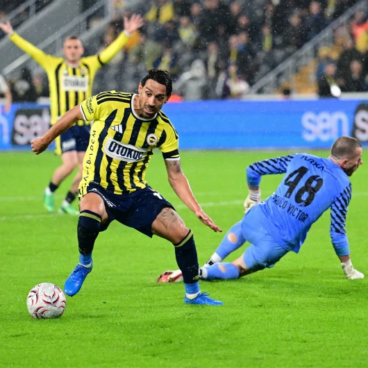 Fırat Aydınus'tan VAR'a sert eleştiri: Fenerbahçe maçında protokol ihlali mi