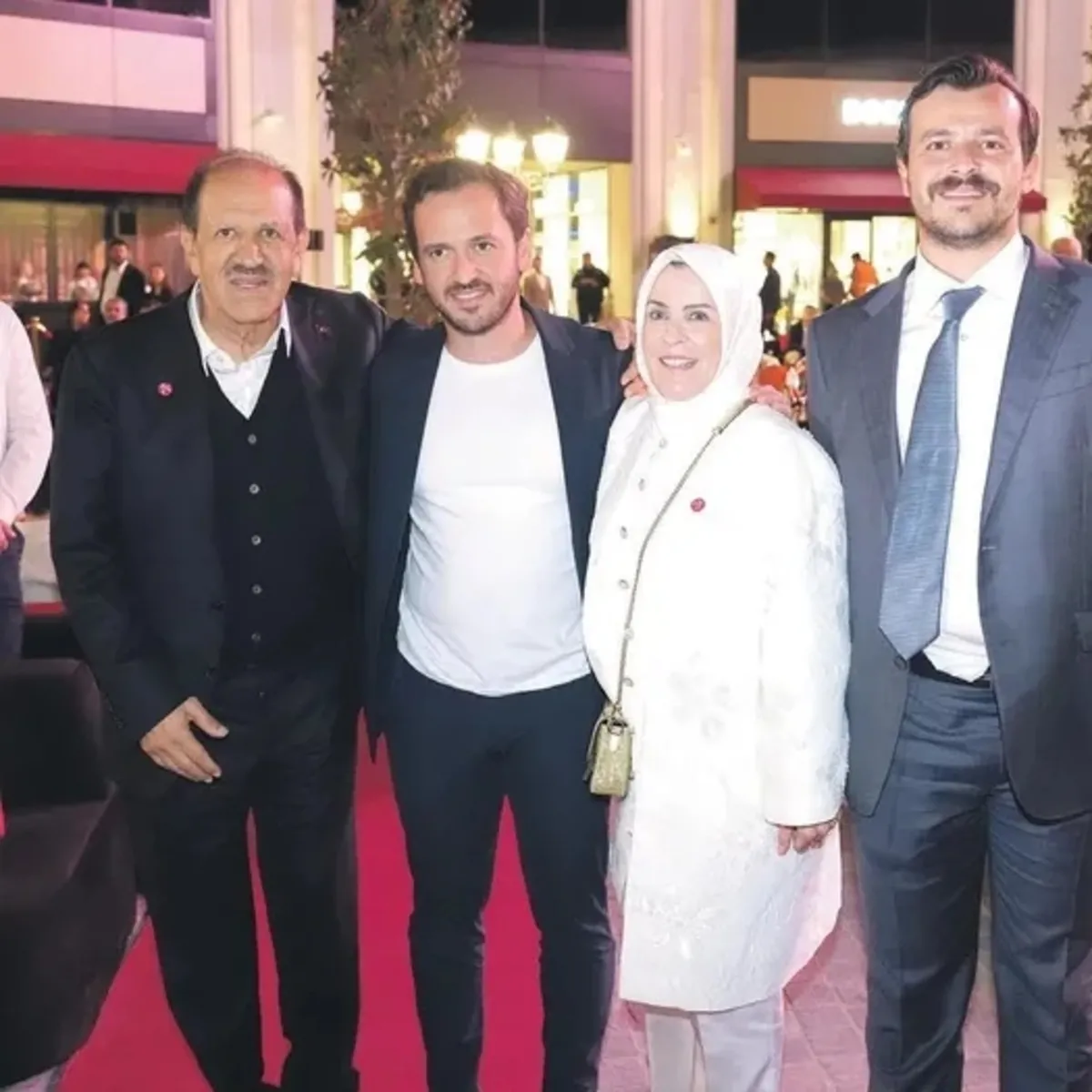 Florentia Village İstanbul: 250 Milyon Euroluk Outlet Merkezi Açıldı